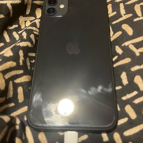iPhone 11 apple - Picture 2 of 5